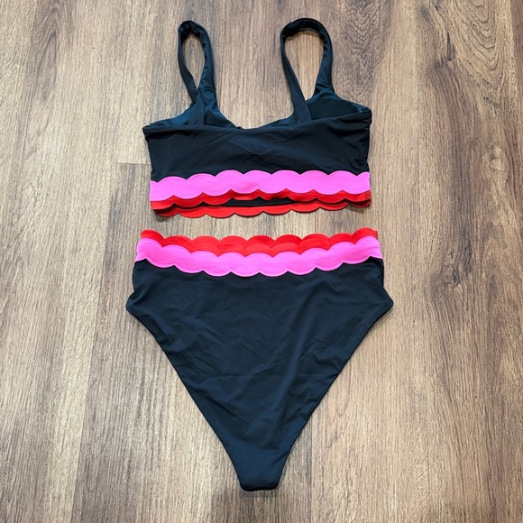 New Beach Riot Bikini Set - Picture 5 of 5